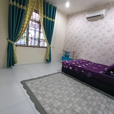 Homestay Kemaman Private Pool Fyna Chukai Exterior photo
