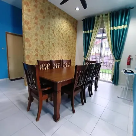 Homestay Kemaman Private Pool Fyna Chukai Exterior photo