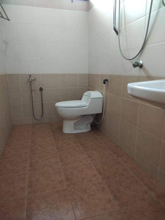 Kemaman Private Pool Fyna * Chukai